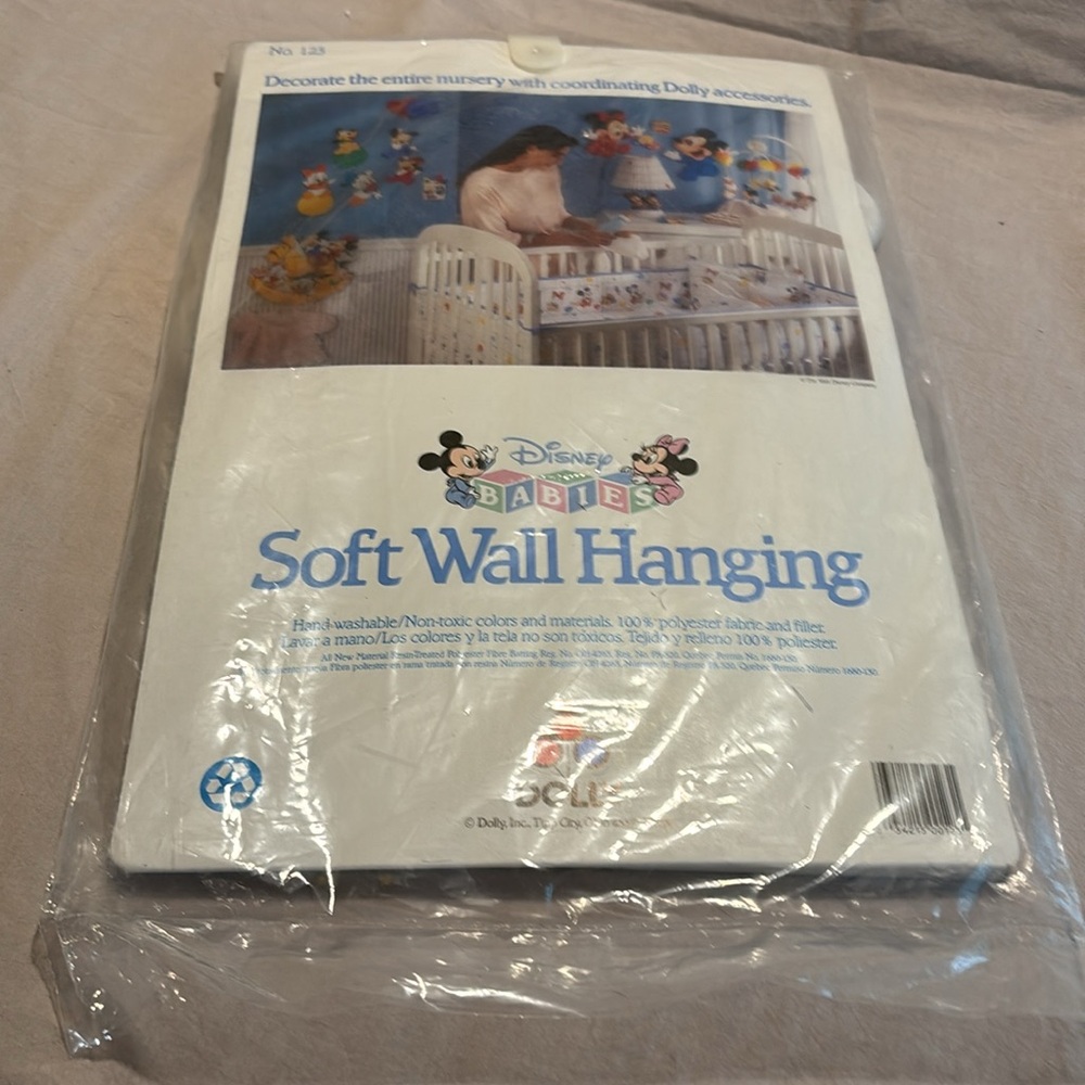 Vintage Minnie Mouse soft wall hanging nursery decor in original package - Picture 5 of 5